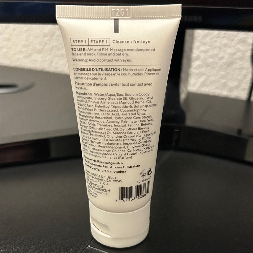 Murad Resurgence Renewing Cleansing Cream - Picture 3 of 3